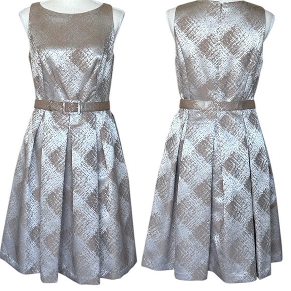 Vintage Evan Picone Silver & Tan Fit & Flare Dress Metallic Texture Belted Sz 6 - Picture 2 of 12